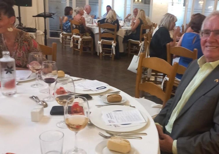 Almost 2,800 euros raised during charity dinner on the Costa del Sol